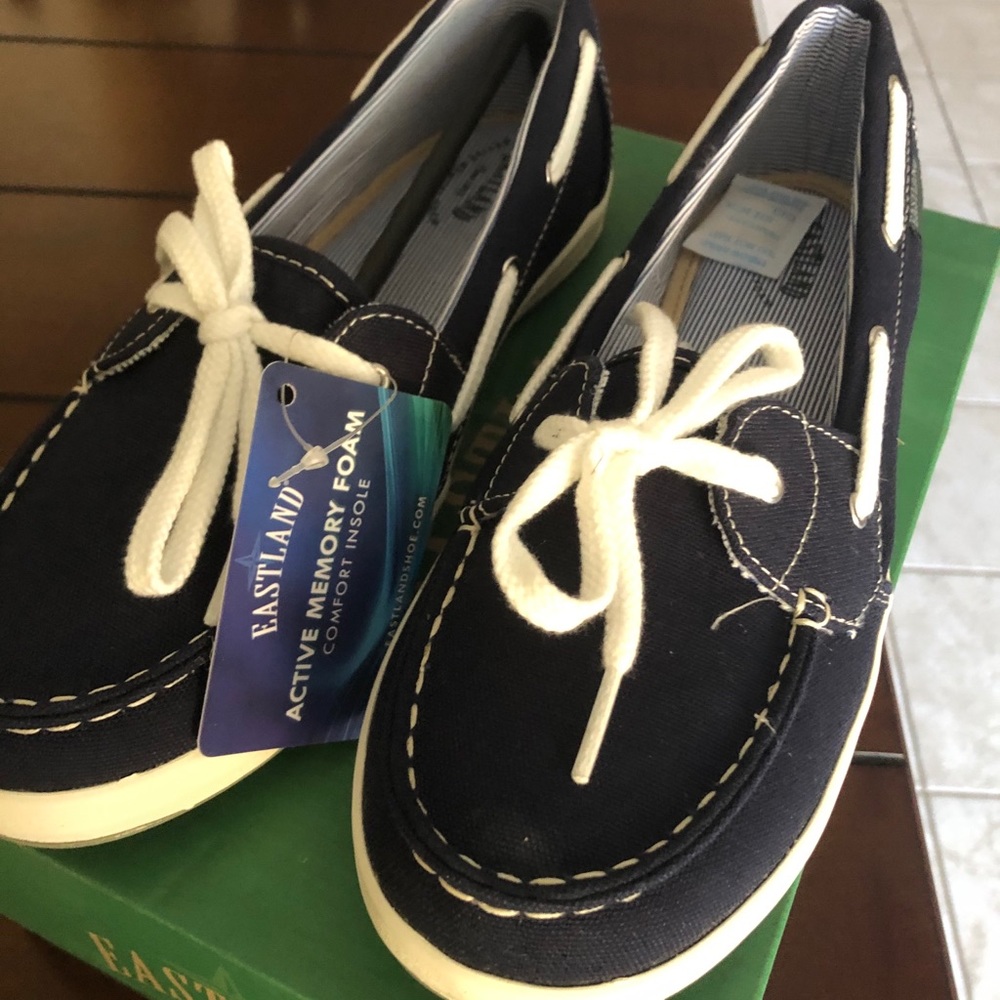 Canvas slip on